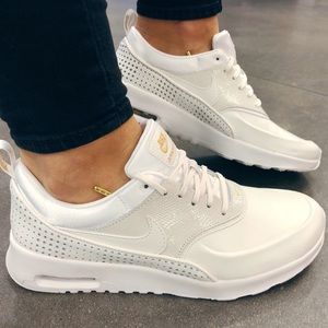 nike thea price